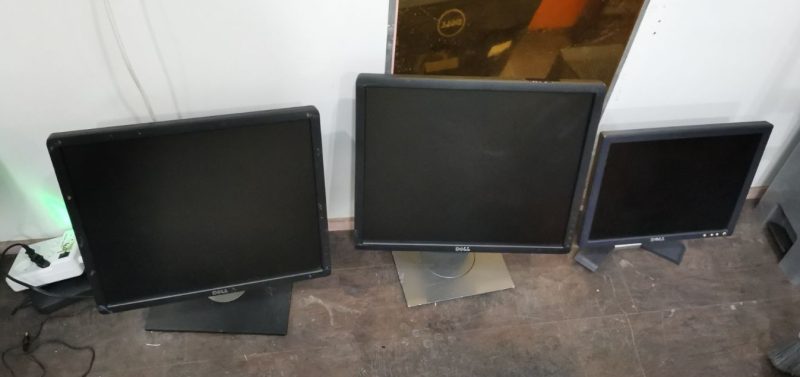 مانیتور استوک سایز 15 اینچ LG