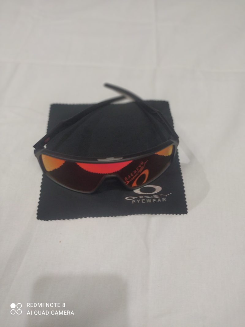 عینک eeyewear