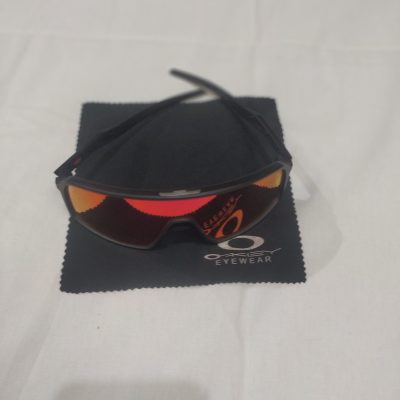 عینک eeyewear